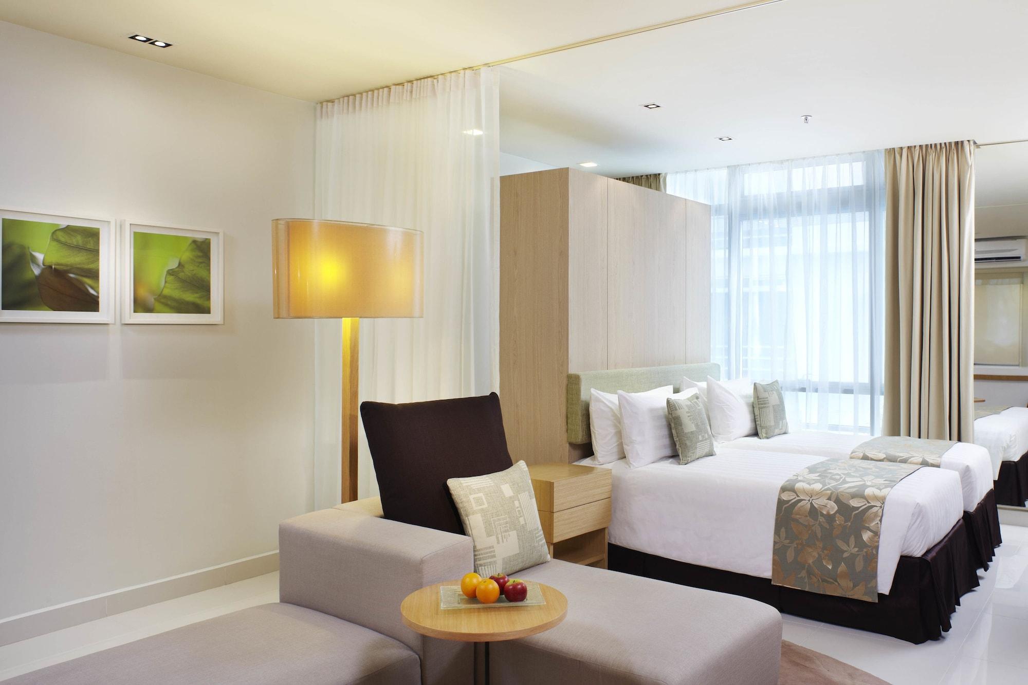 Parkroyal Serviced Suites Куала-Лумпур Екстер'єр фото Deluxe Room