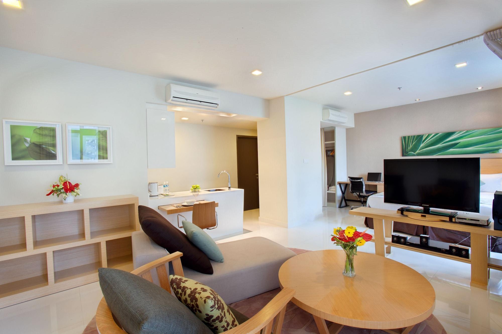 Parkroyal Serviced Suites Куала-Лумпур Екстер'єр фото A typical apartment at the park