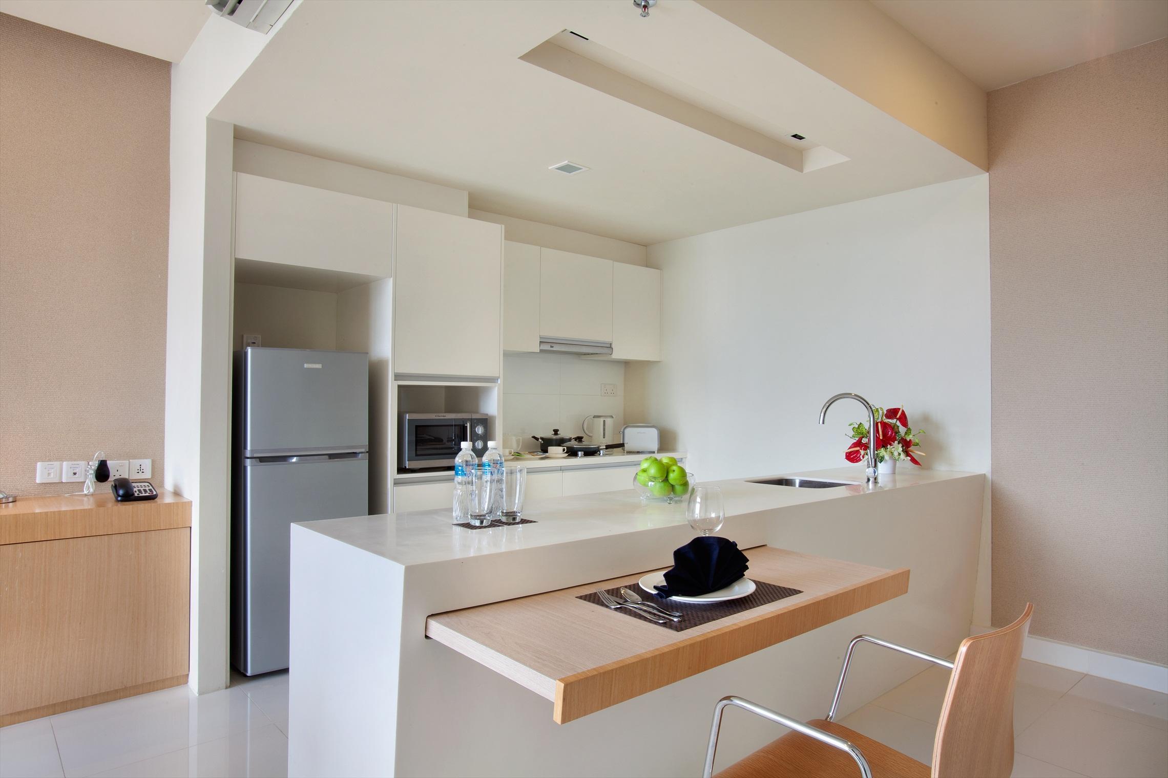 Parkroyal Serviced Suites Куала-Лумпур Екстер'єр фото A modern wet kitchen