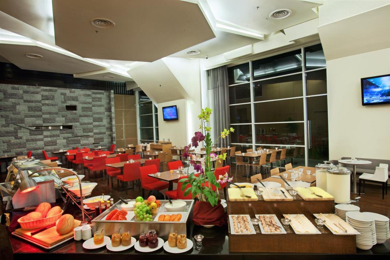 Parkroyal Serviced Suites Куала-Лумпур Ресторан фото The lounge at the airport
